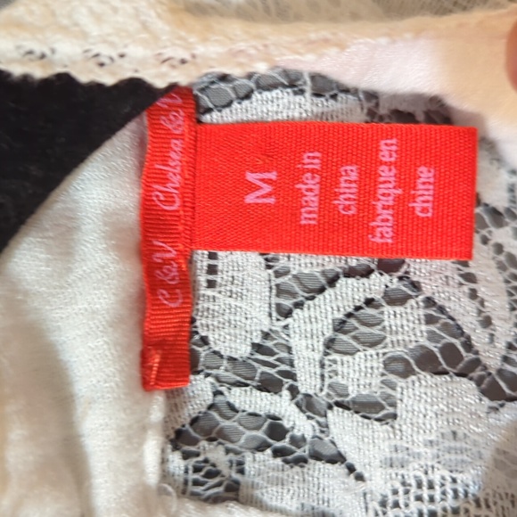 🖤 BOGO Beautiful Lace Chelsea and Violet Lace - Picture 4 of 4